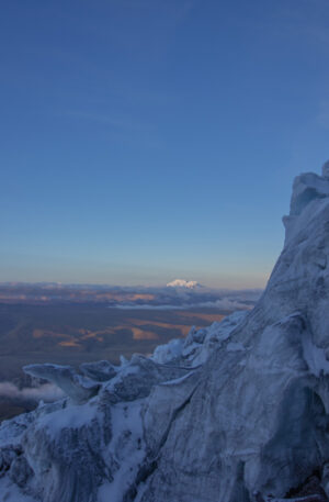 GLACIAR EN EL VOLCÁN COTOPAXI ECUADOR, 2019.